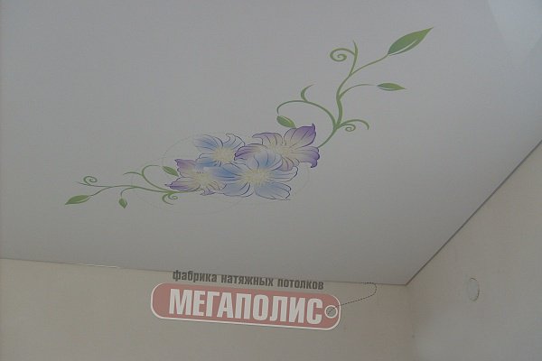 заказать Натяжной потолок в спальне