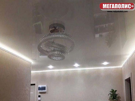 Глянцевые натяжные потолки фото